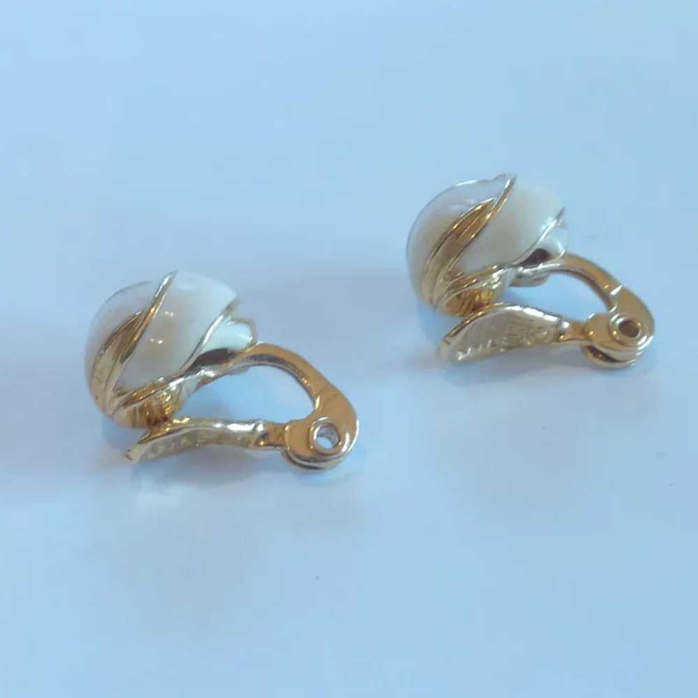 Monet Crème Gold Tone Small Clip on Earrings - image 6