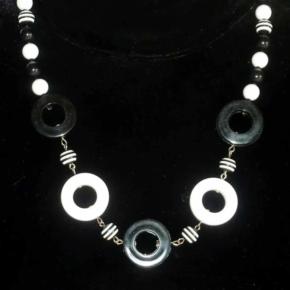 Black and White Beaded Summer Necklace - image 2