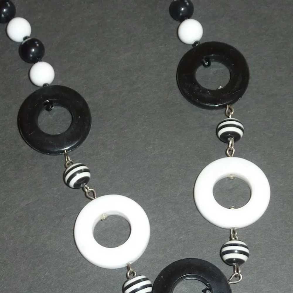 Black and White Beaded Summer Necklace - image 3