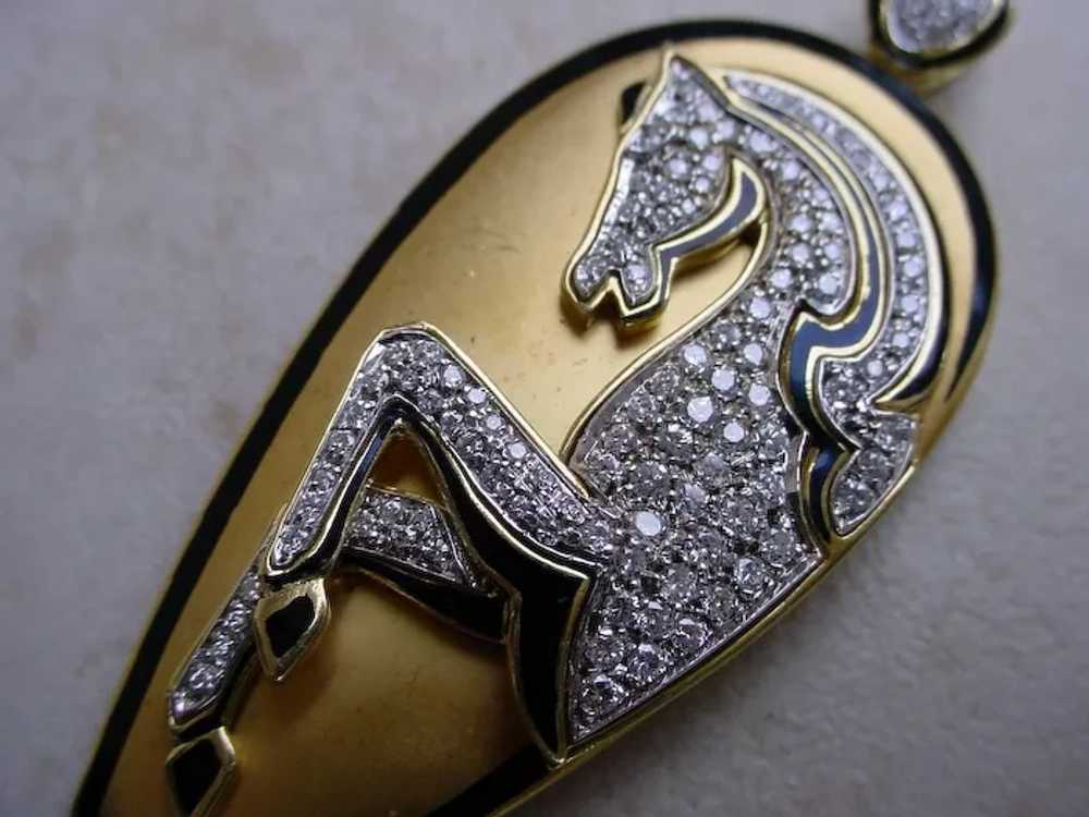 Beautiful 18K Gold Equestrian Motif Pendant, Enam… - image 3