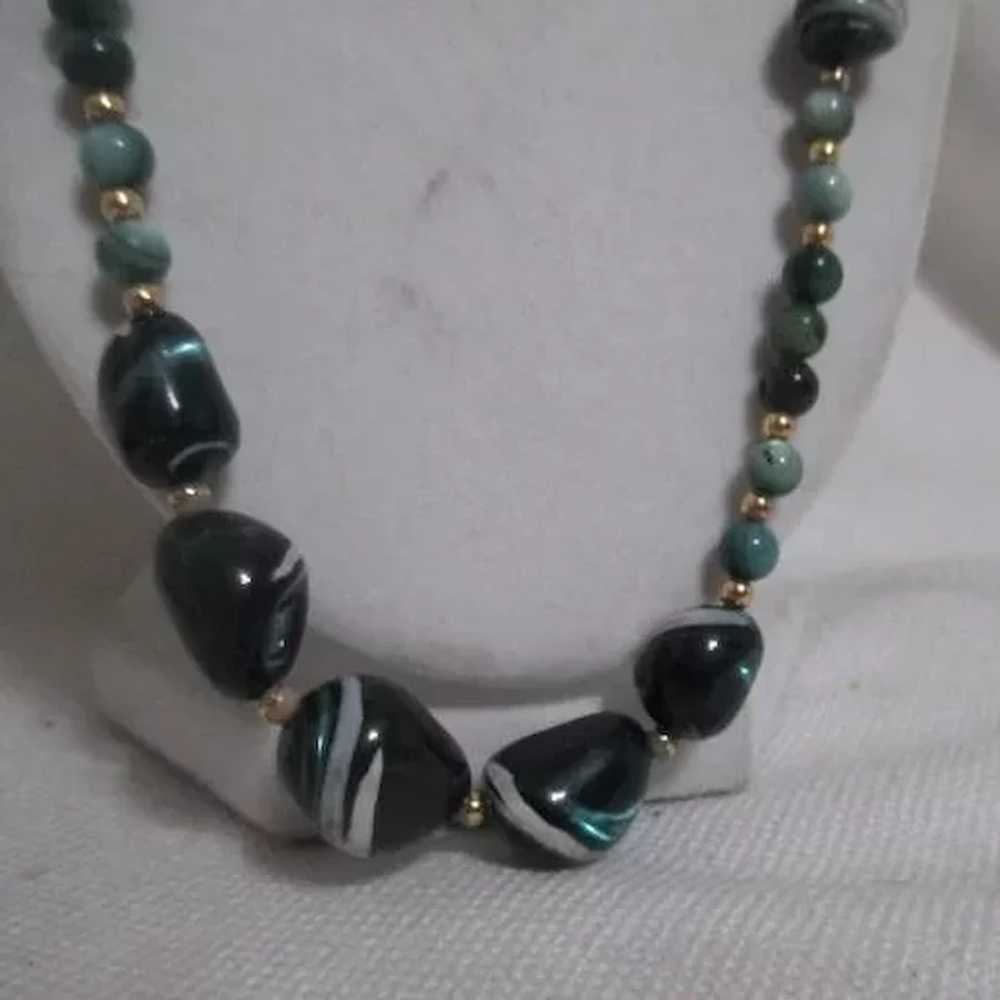 Green Art Glass Beaded Necklace with Gold Bead Ac… - image 2