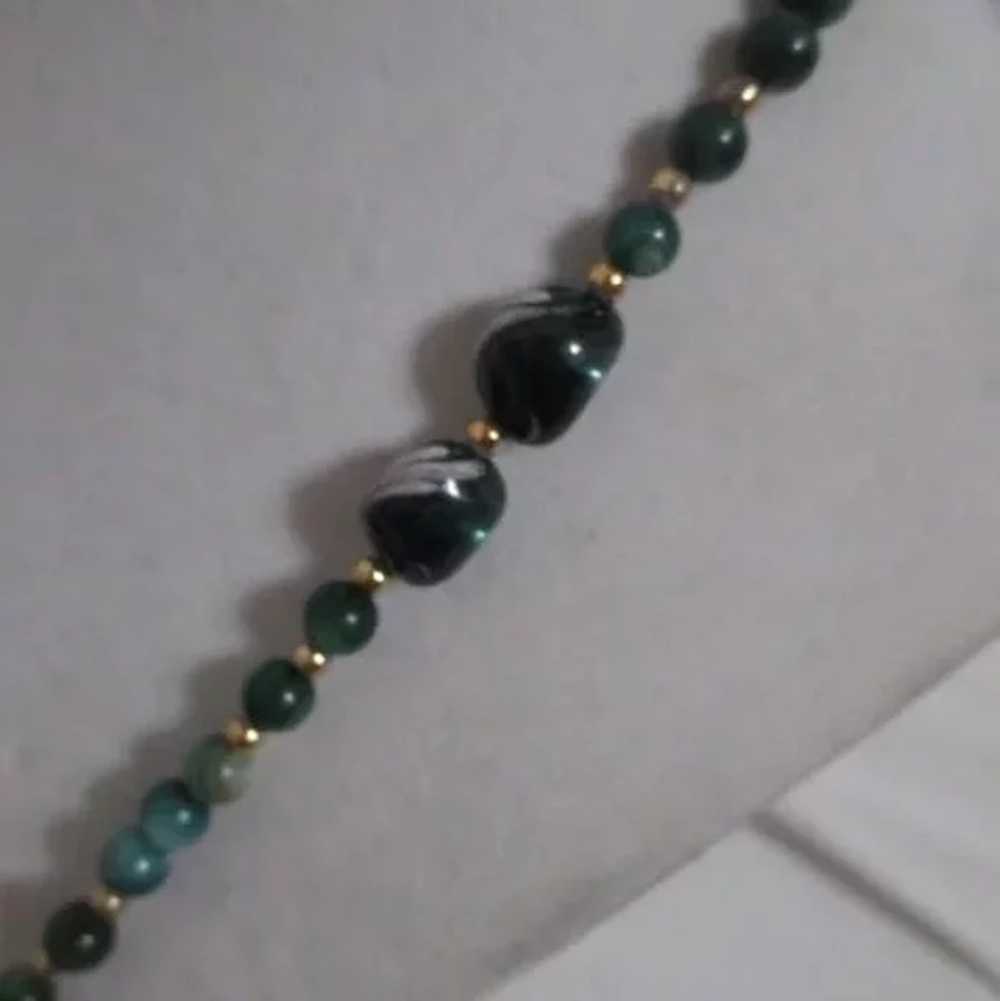 Green Art Glass Beaded Necklace with Gold Bead Ac… - image 6