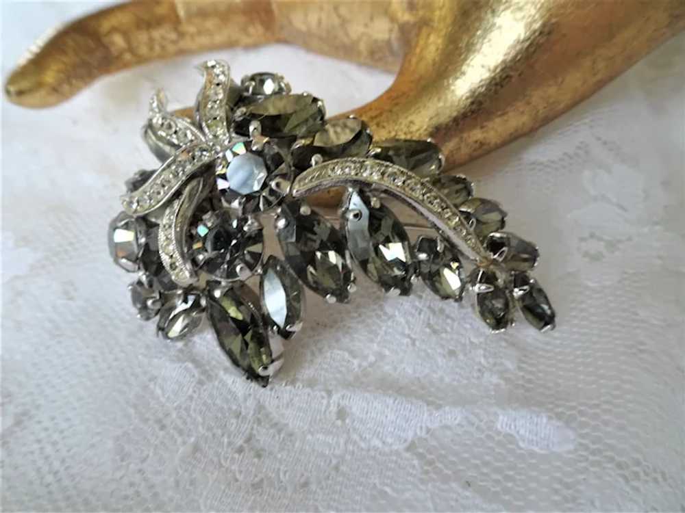 SPARKLING Weiss Glass Rhinestone Brooch,Prong Set… - image 3