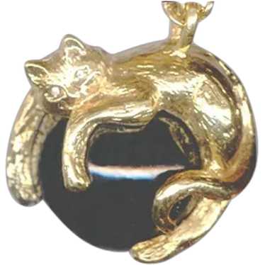 Elegant Joan Rivers Golden Cat Pendant Necklace