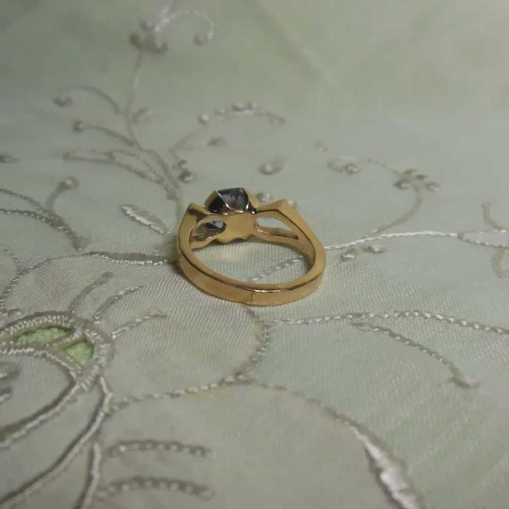 Vintage 10 KT Gold & Synthetic Sapphire Dress Ring - image 2