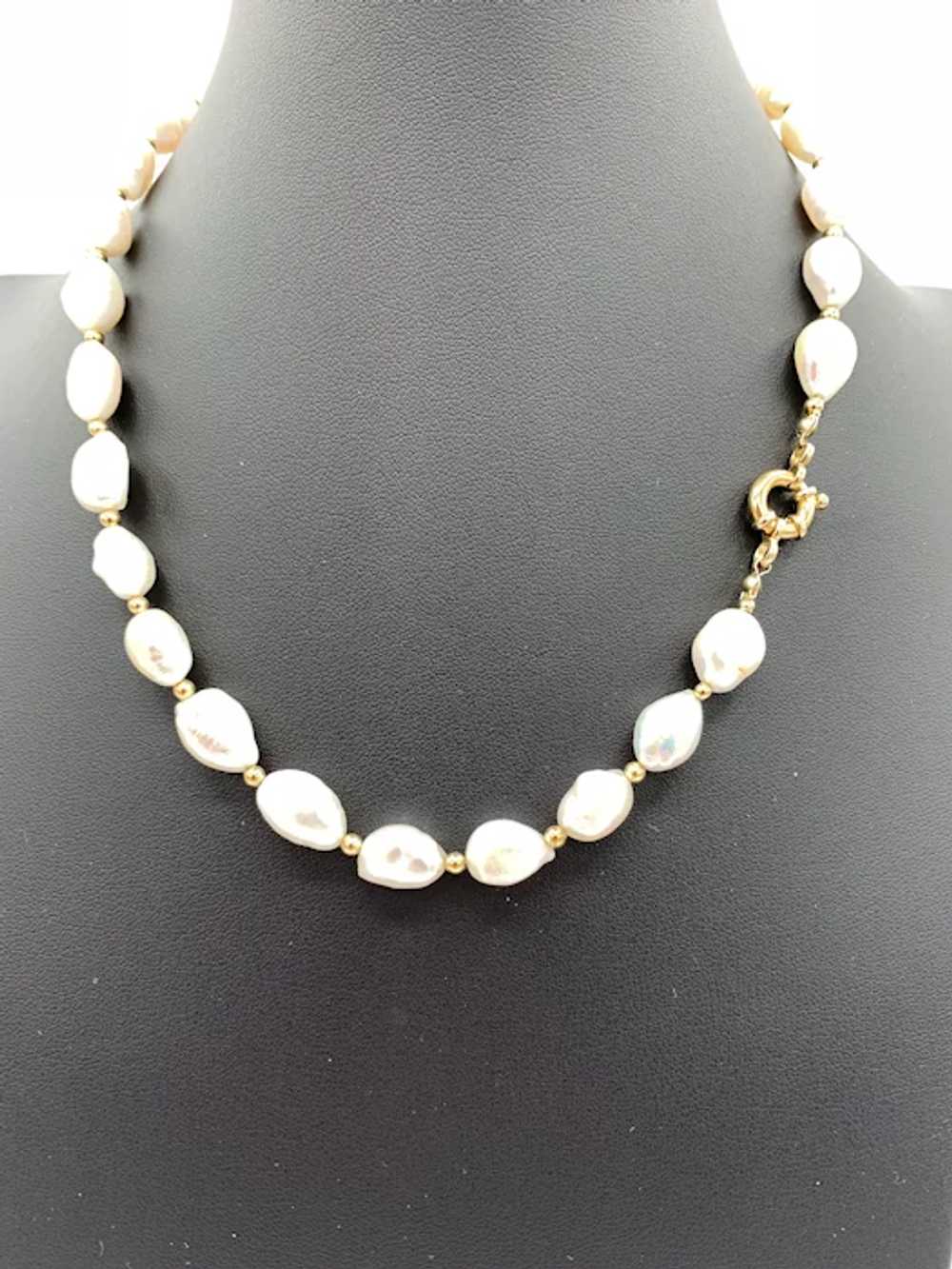 Necklace of Cultured Freshwater Baroque Pearls an… - image 2