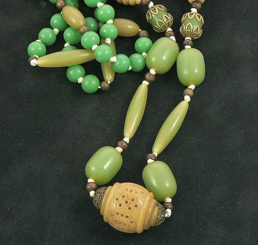 Art Deco Celluloid and Wood Bead Necklace - image 4