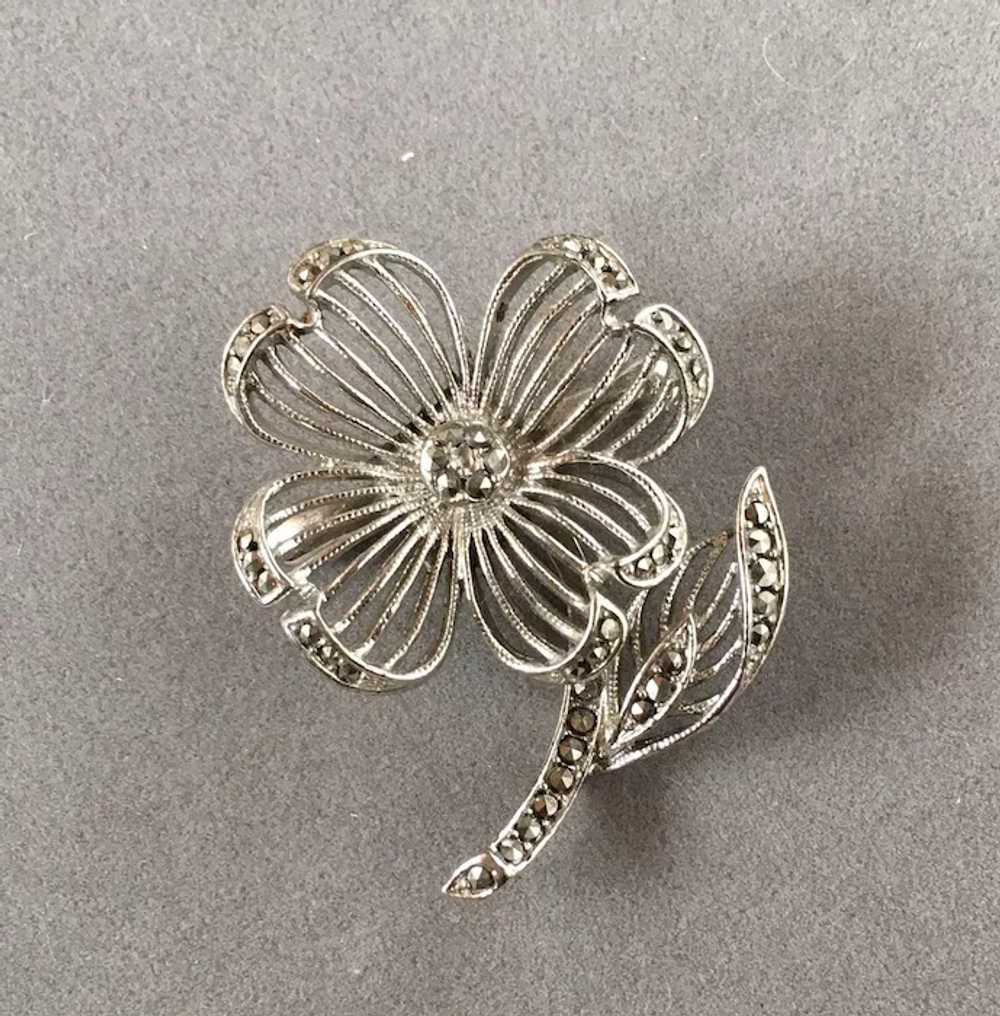 Lisner Flower Silver Tone Brooch with Rhinestones - image 5