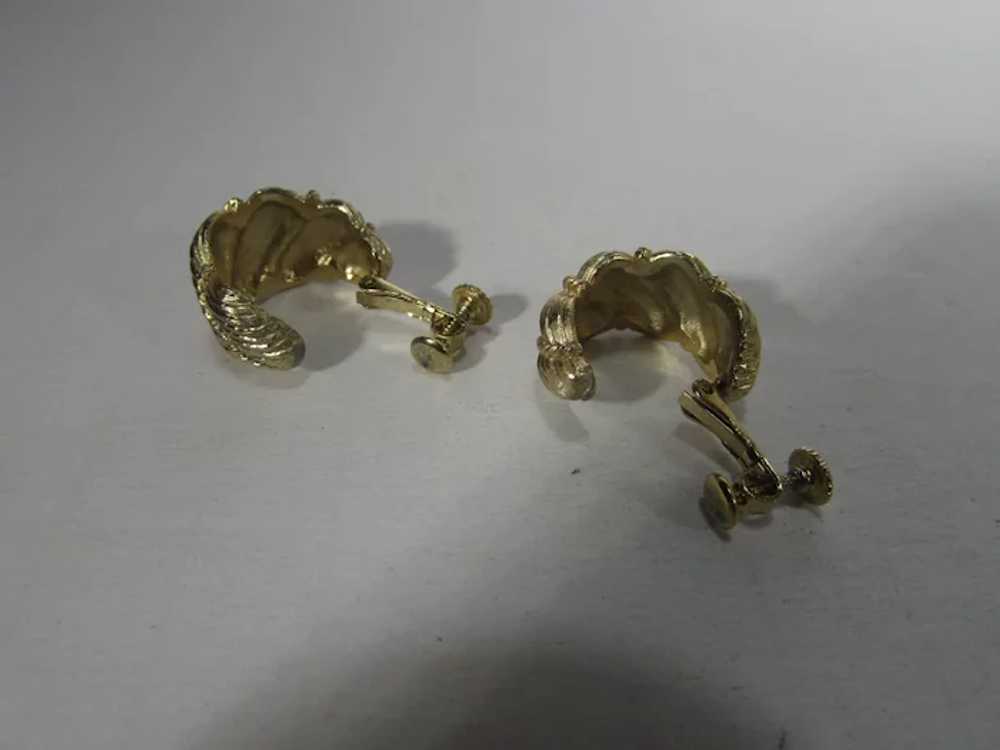 Vintage Napier Gold Tone Clip On Hoop Earrings - image 12