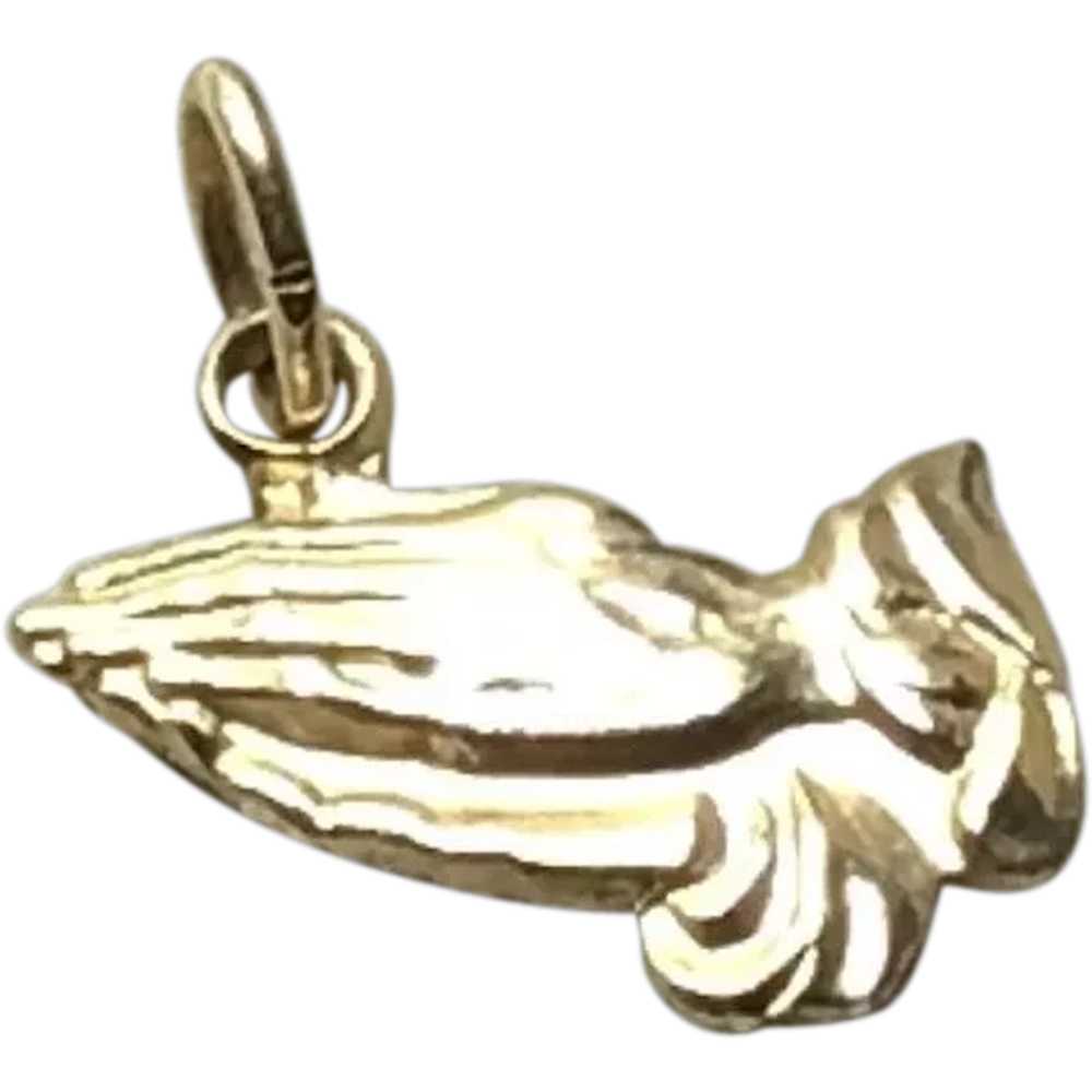 14K Yellow Gold Praying Hands Charm Gem