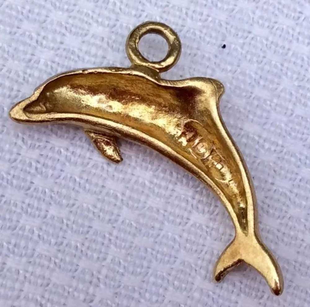 1980'S 10 K Gold Dolphin Charm - image 2