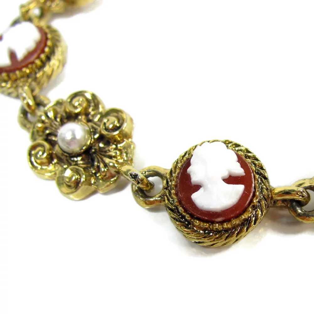 Vintage Art Jewelry Co. Cameo Faux Pearl Bracelet - image 3