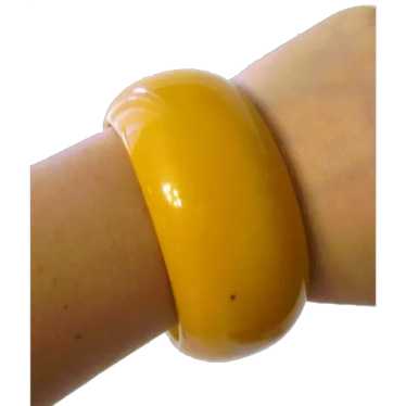Extra Wide & Chunky Butterscotch Bakelite Bangle B