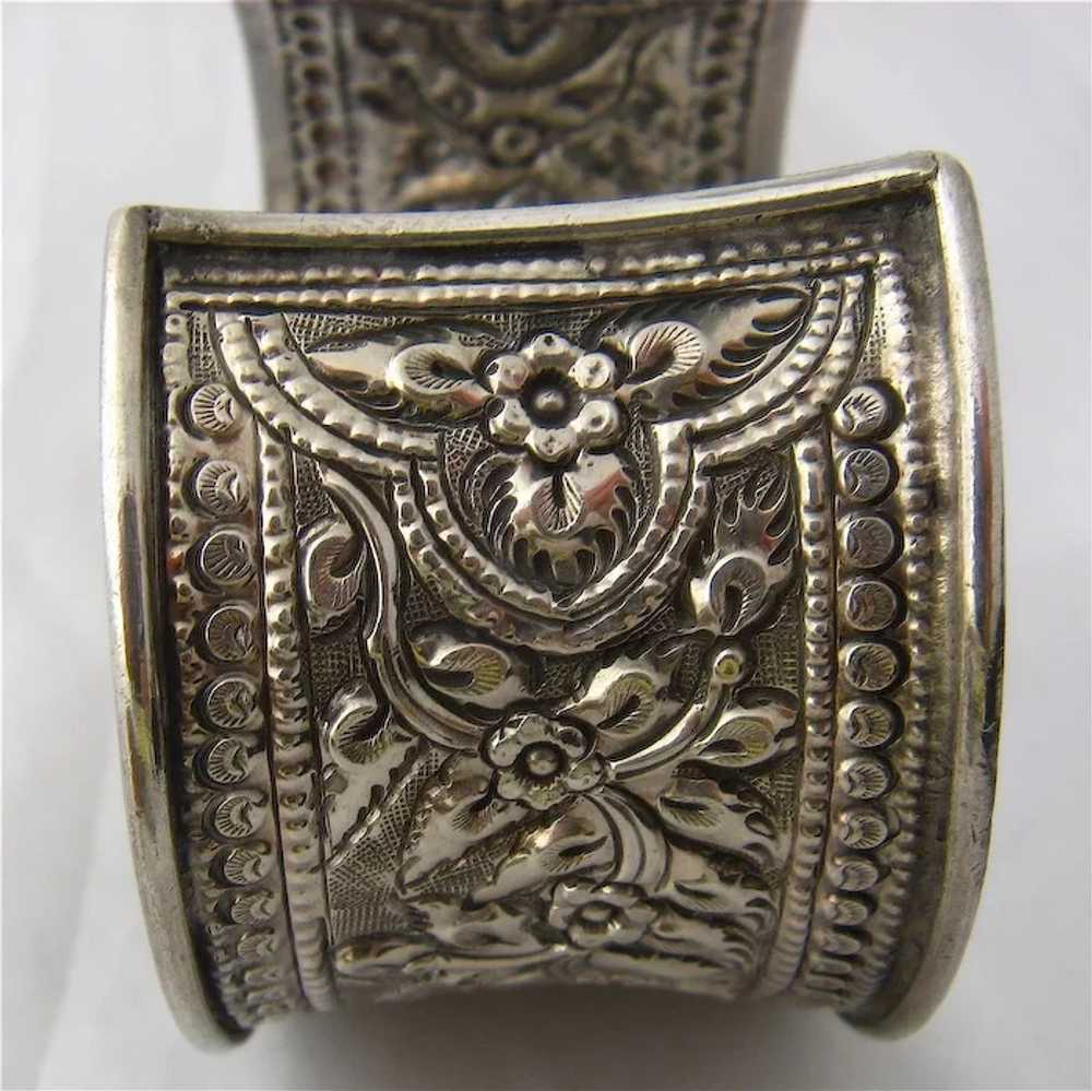 Wide Sterling Repousse Floral Cuff Bracelet Sz 7 … - image 6