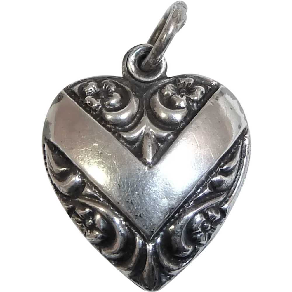 Sterling Puffy Heart Charm V Banner - image 1