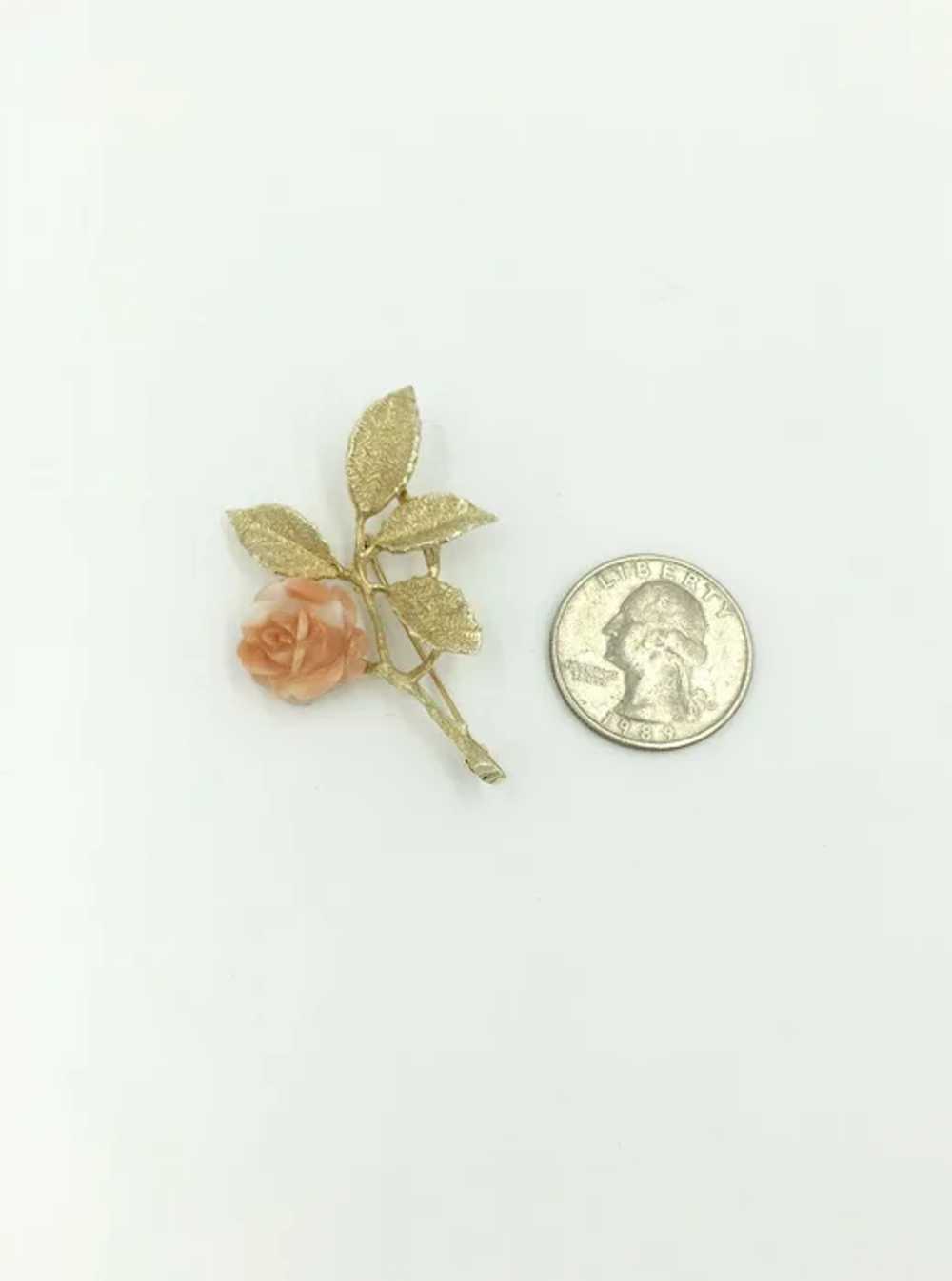 14K Gold Coral Carved Rose 1960’s Flower Pin Broo… - image 7