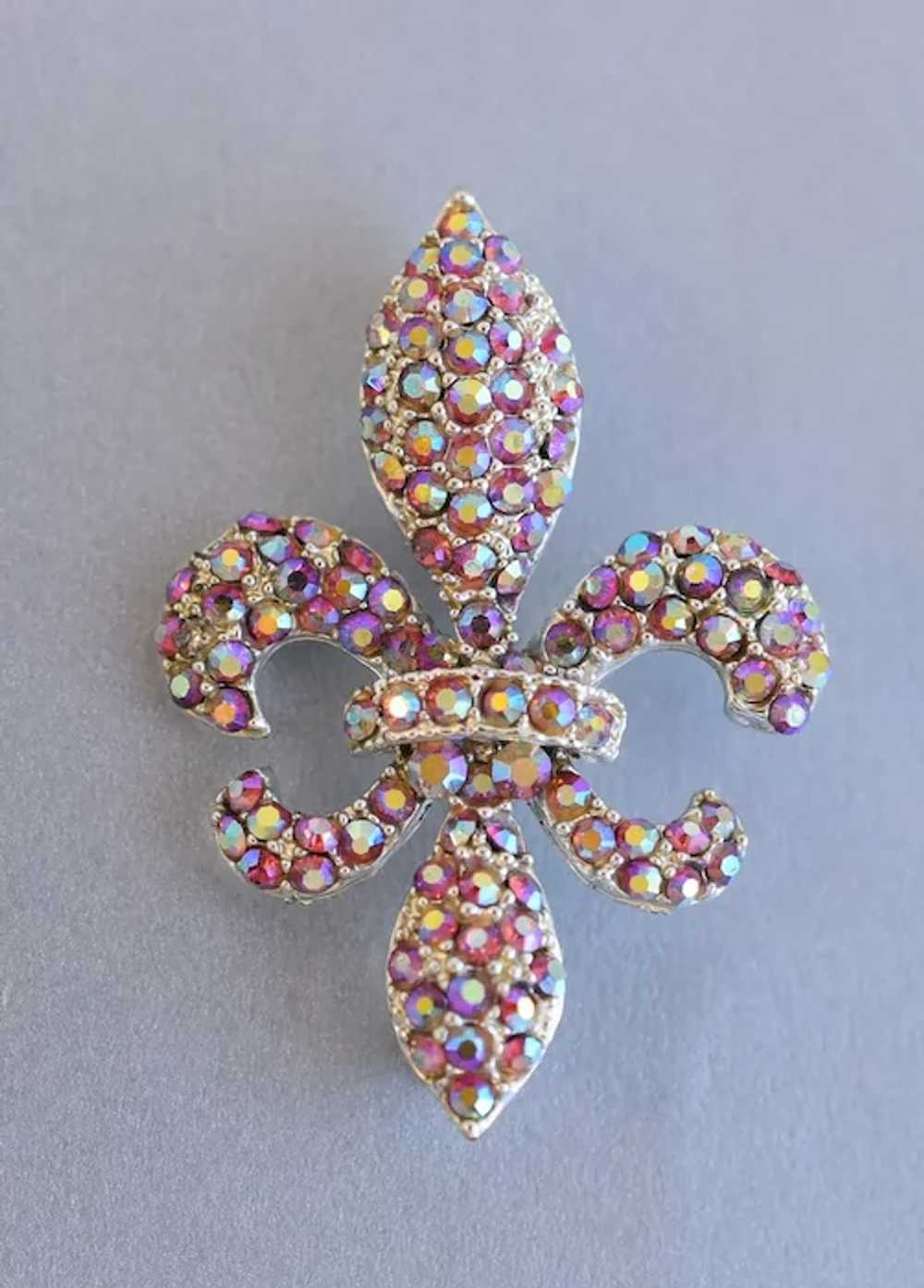 Vintage Mid-Century Fleur De Lis Pink Rhinestone … - image 3