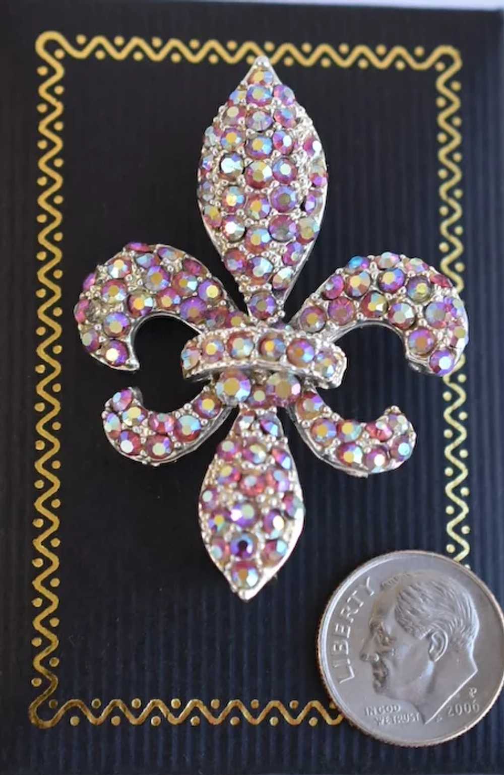 Vintage Mid-Century Fleur De Lis Pink Rhinestone … - image 4