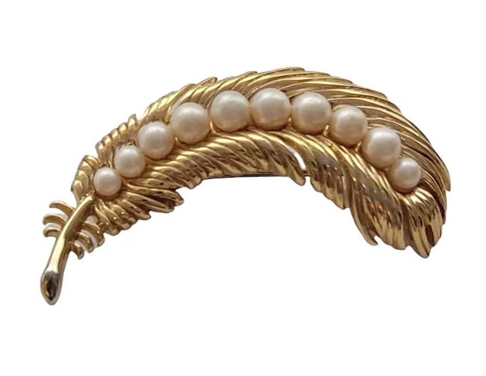 Trifari Crown Over T Vintage Gold-Tone Faux Pearl… - image 10