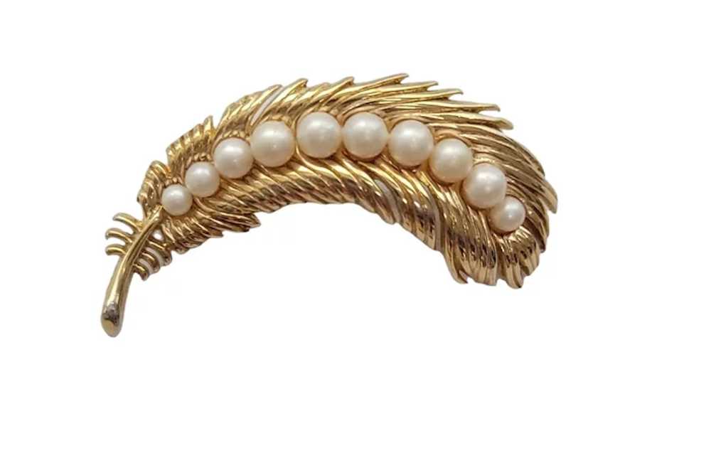 Trifari Crown Over T Vintage Gold-Tone Faux Pearl… - image 5