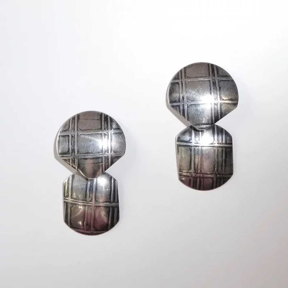 Sterling Drop Earrings w Raised Reticulated Design - image 5