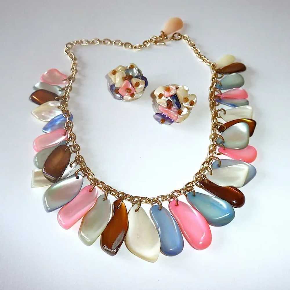 Tinted Mother of Pearl Bib Necklace & Earrings Set - image 5