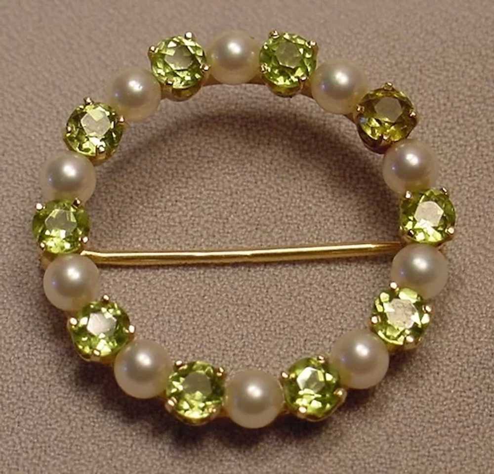 Exquisite Vintage 14k Peridots & Pearls Circle Br… - image 4