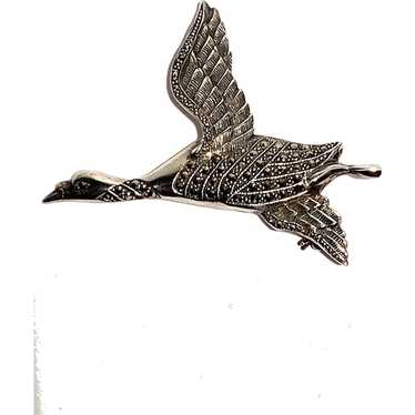Beautiful Sterling Silver Bird in Flight Pin - image 1
