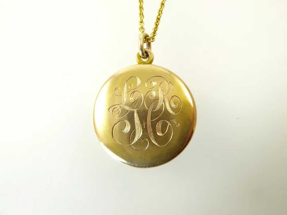 Art Nouveau Gold Locket with Engraved Flowers and… - image 3