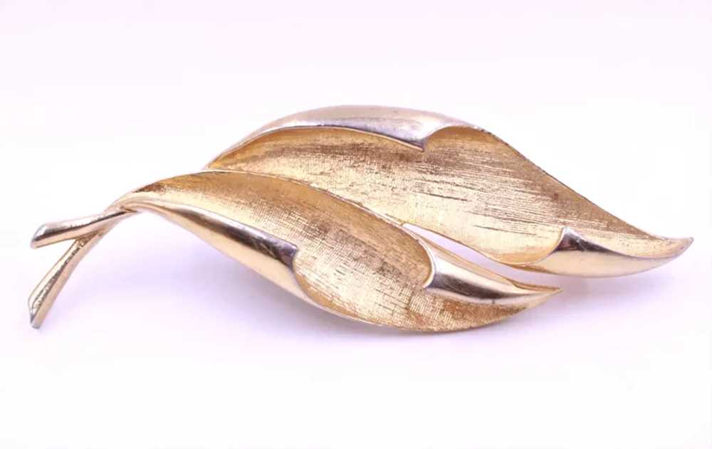 Brooch Pin Furled Leaf Two Tone 3 Dimensional - image 2