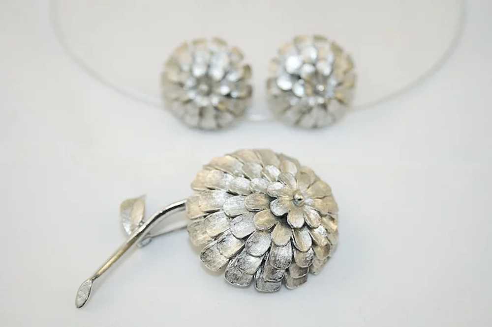 Vintage Corocraft Silvertone Flower Pin and Earri… - image 4