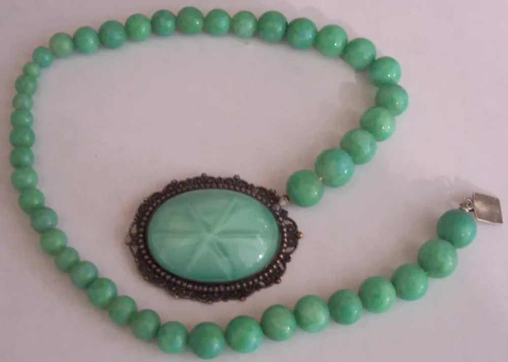 Art Deco Green Star Glass & Peking Jade Glass Bea… - image 4