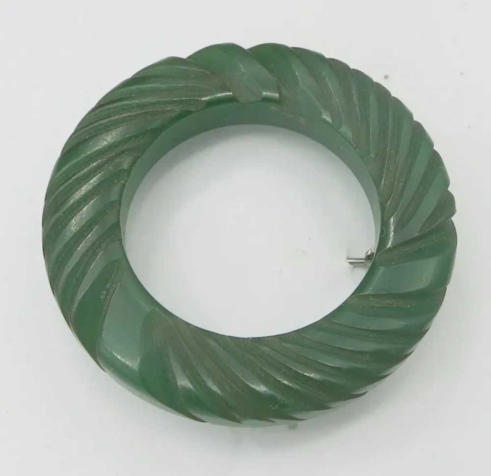 Vintage Carved Green Bakelite Circle Brooch - image 3