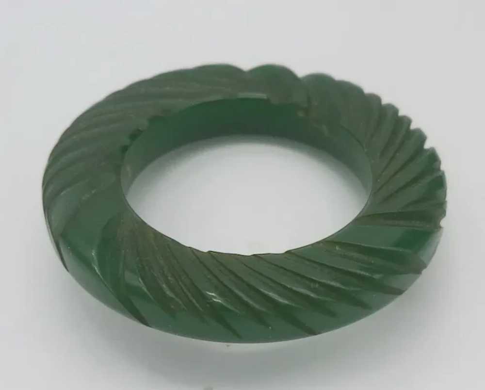 Vintage Carved Green Bakelite Circle Brooch - image 4