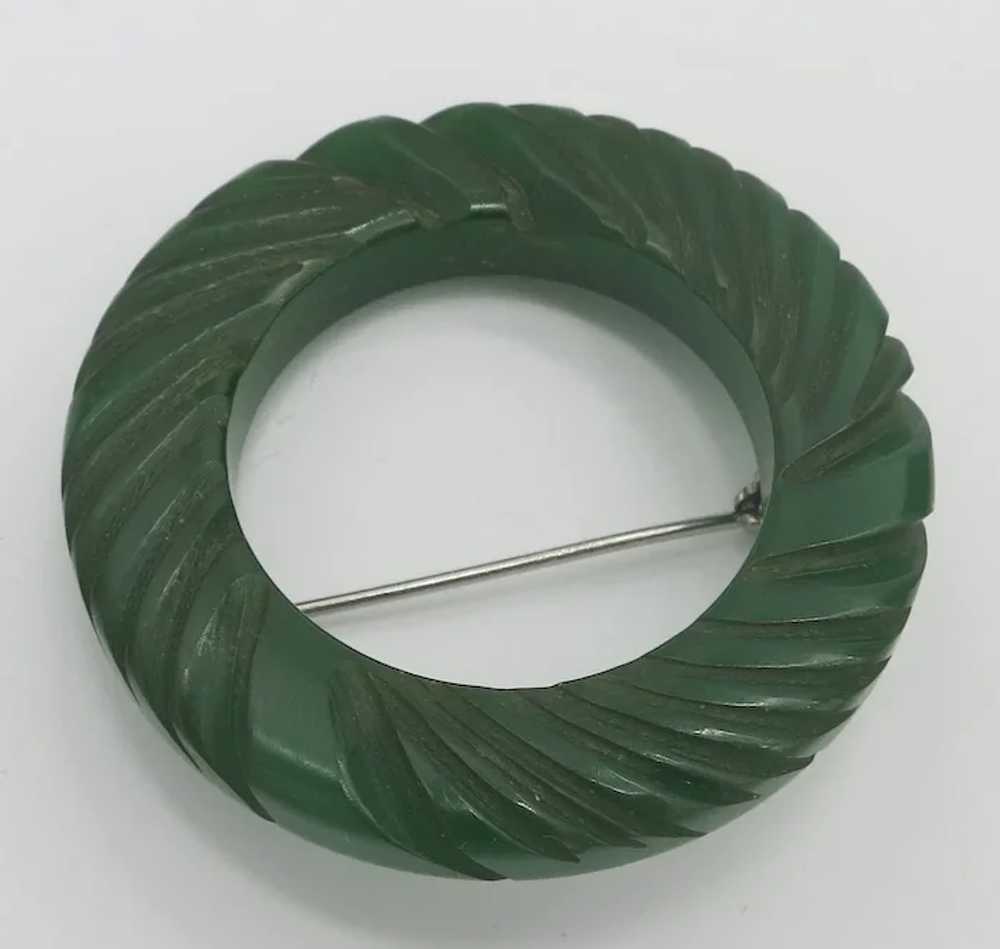 Vintage Carved Green Bakelite Circle Brooch - image 5