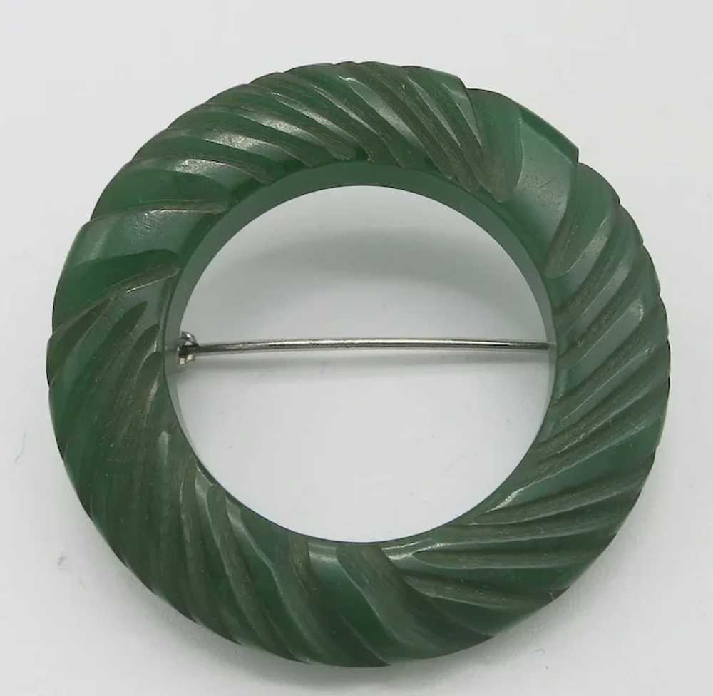 Vintage Carved Green Bakelite Circle Brooch - image 6