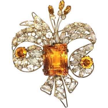 VOGUE - Huge FLEUR DE LIS Signed, Amber & Clear Un