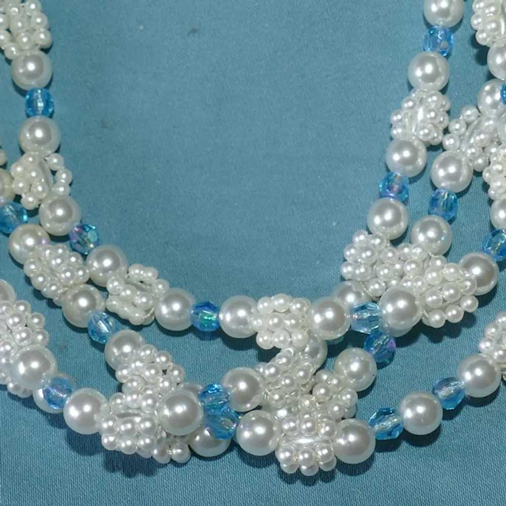 52" small bead White and blue Necklace 1960s - image 5