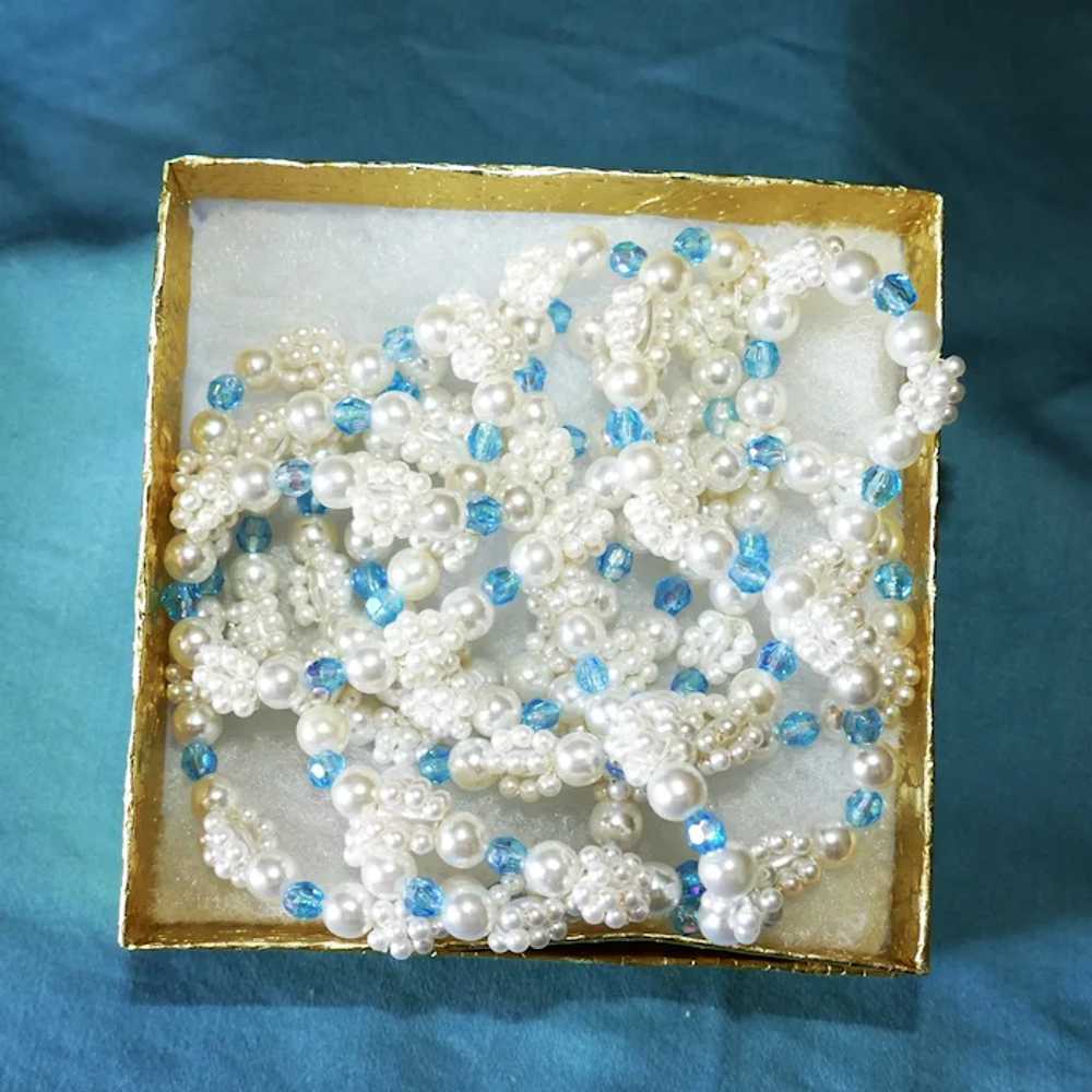 52" small bead White and blue Necklace 1960s - image 6
