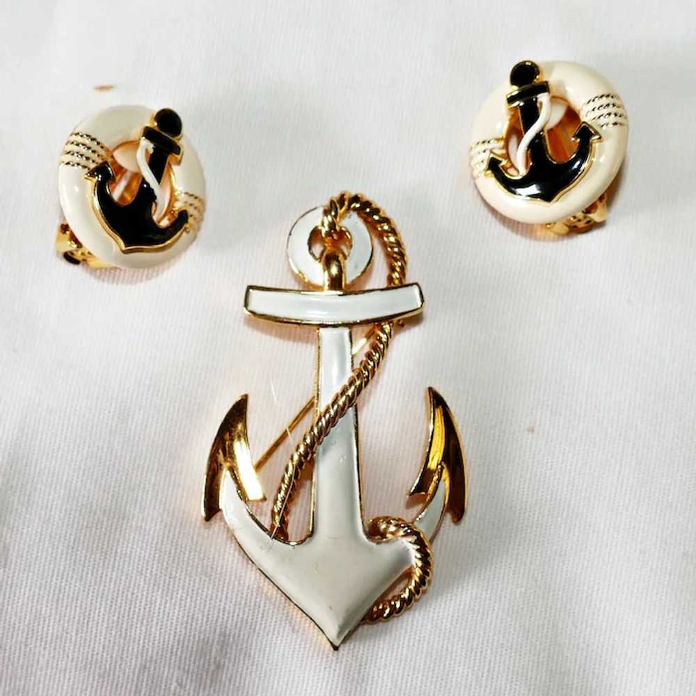 Vintage white enameled Nautical Anchor Brooch Tri… - image 5