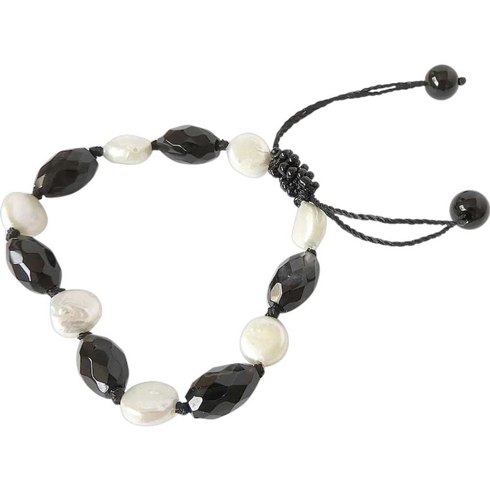 Black Agate and White cultured Coin Pearl Bracelet - image 1