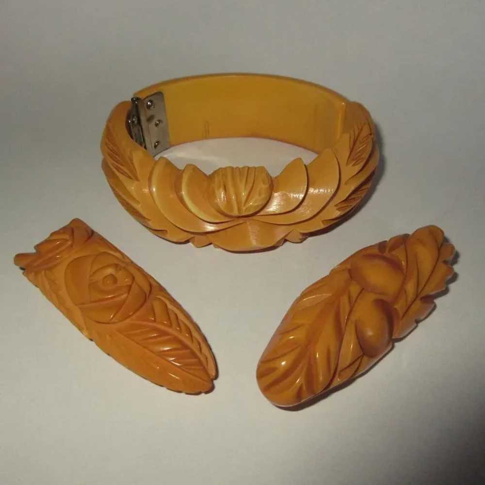 Bakelite Fur Clip, Carved Butterscotch Vintage Pin - image 3