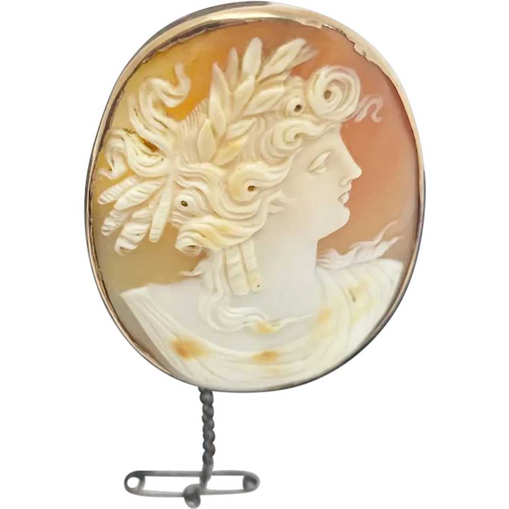 353 Vintage shell Flora cameo - image 1