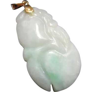 14K Gold Carved Jade Pendant Vintage Amulet Peach 