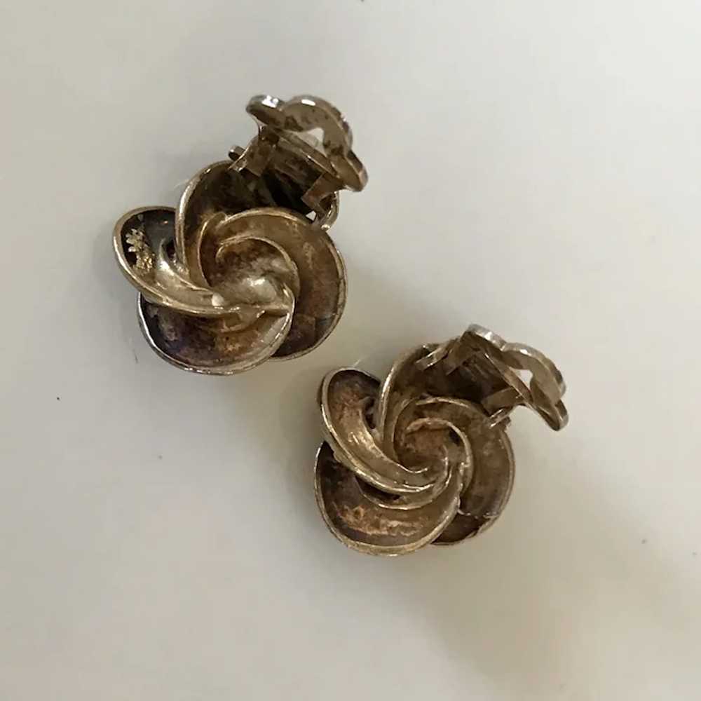 Arts and Crafts Period Gold Floral Clip Earrings - image 2