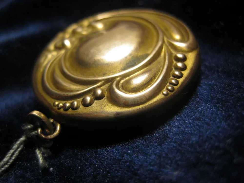 Pretty Art Deco Gold/Brass Locket - image 4