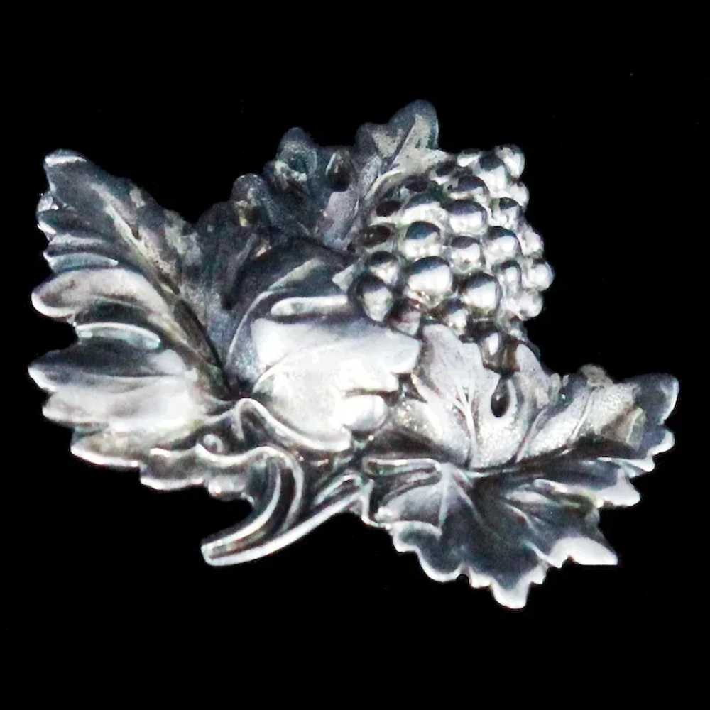 Sterling Silver Jewel Art Grape Bunch Leaves Sign… - image 3