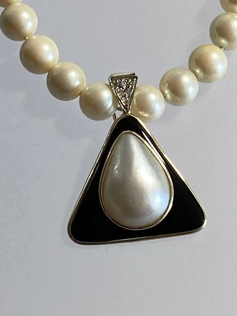 14K Yellow Gold Onyx and Pearl Pendant w/Enhancer - image 6