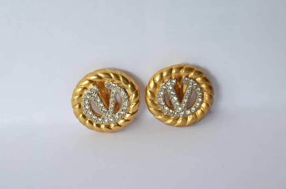 Pair of vintage Valentino earrings, gold tone/rhi… - image 3