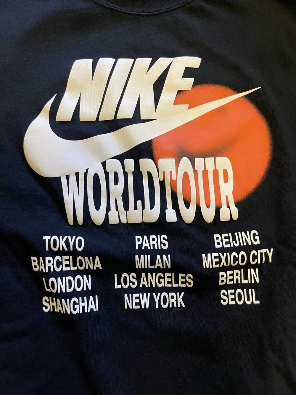 Nike NIKE WORLD TOUR TEE BLACK S - image 2
